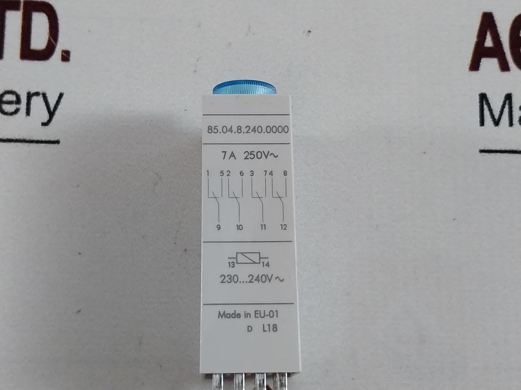 Finder 85.04.8.240.0000 Miniature Plug-in Timer