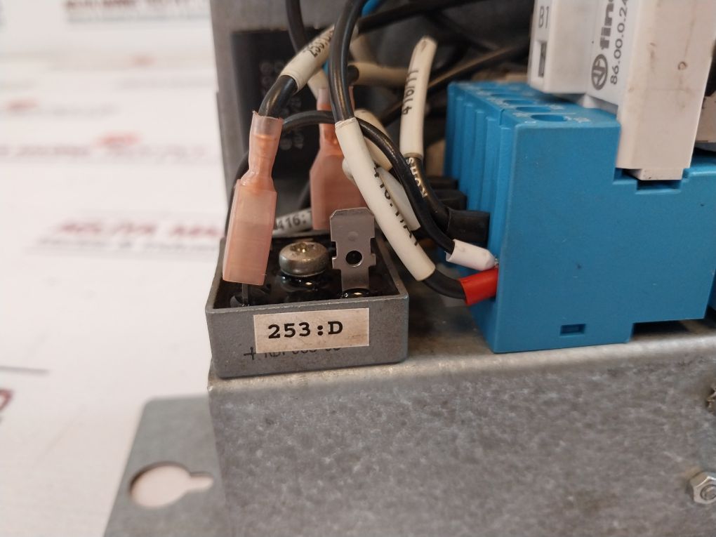 Finder 86.00.0.240.0000