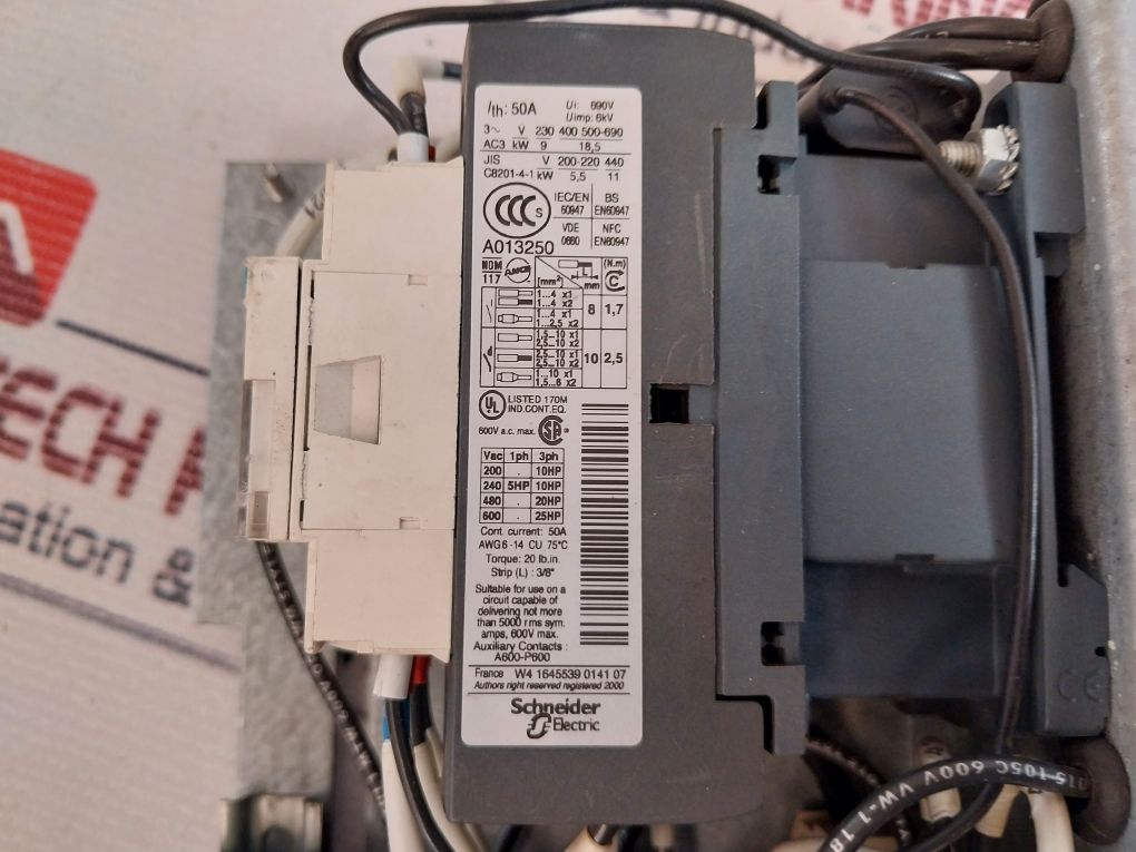 Finder 86.00.0.240.0000