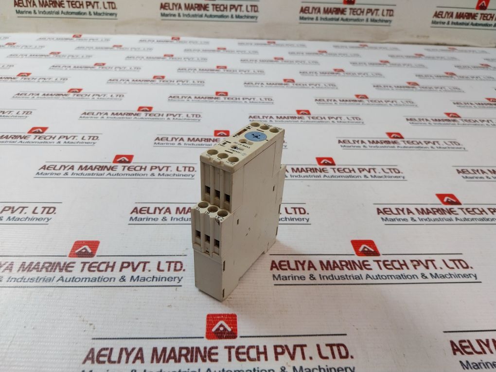 Finder 87.02 Multifunction Time Delay Relay 8702 0240 0000