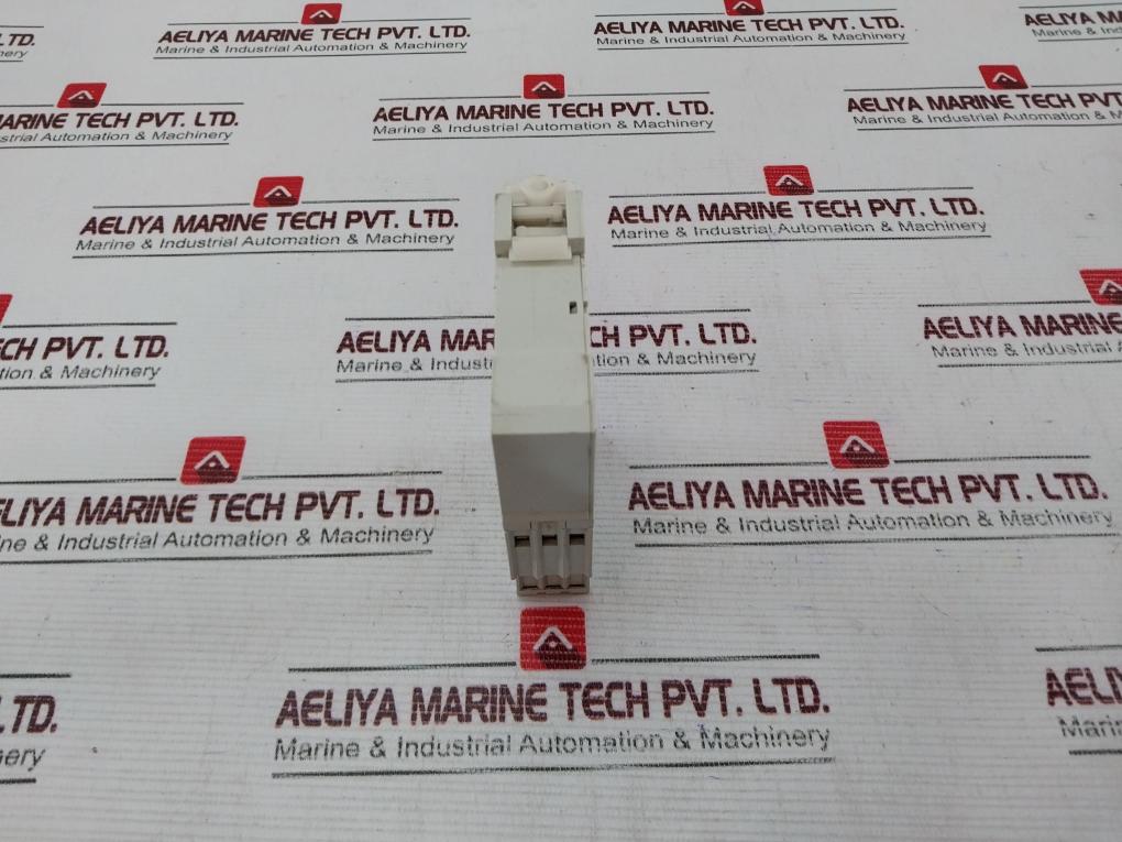 Finder 87.02 Time Delay Relay 24…240 Vac 3A