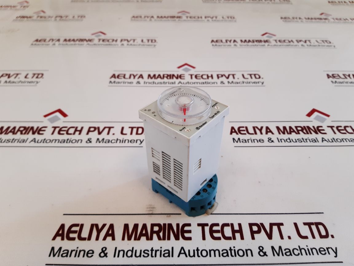 Finder 88.02.0.230.0002 Plug In Timer