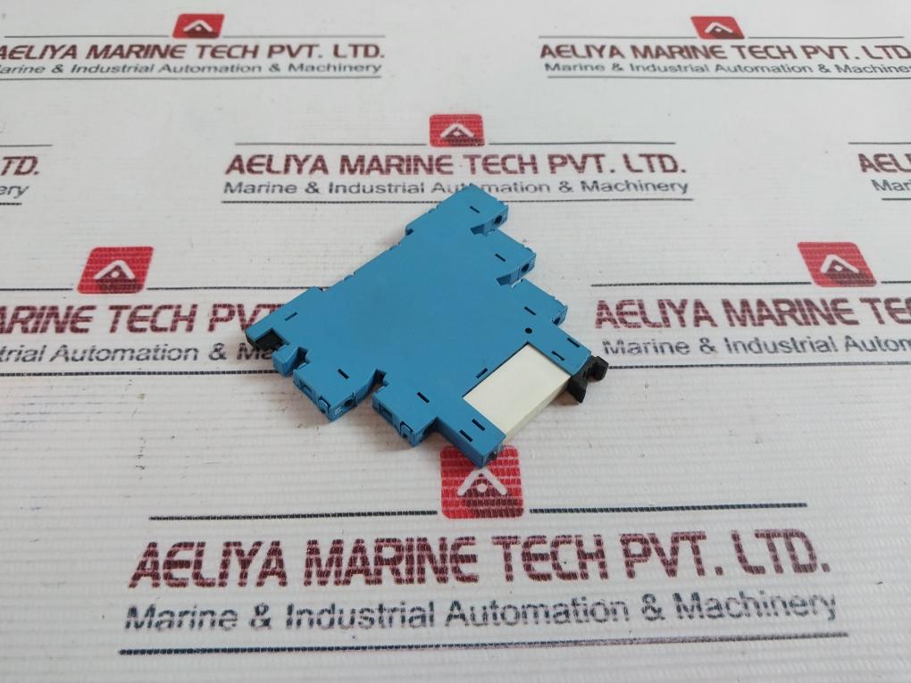 Finder 93.01.0.240 Relay Socket 60V