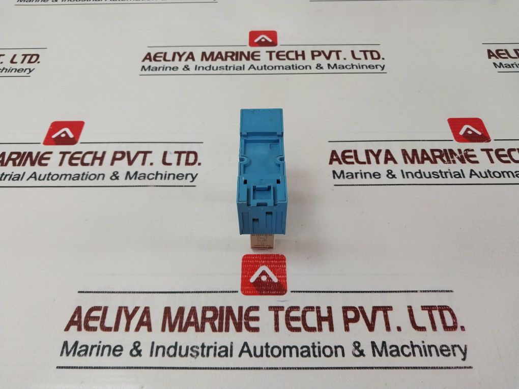 Finder 94.04 Relay Socket 10A