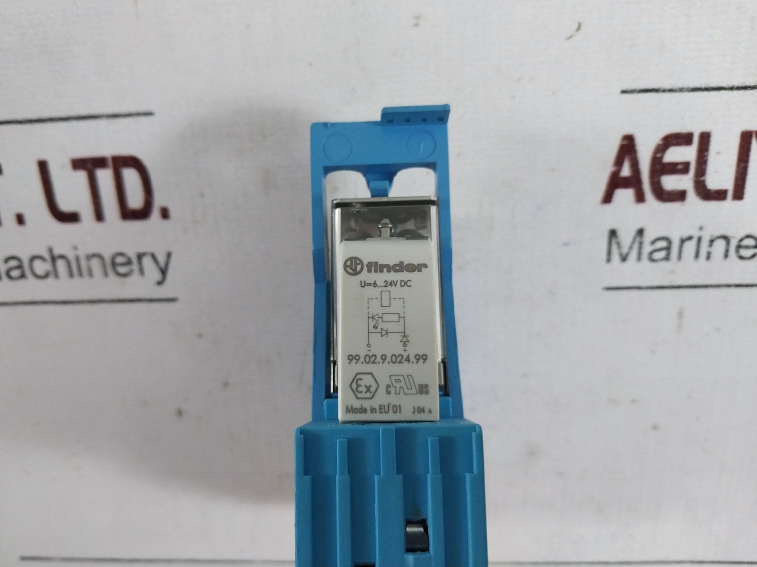 Finder 55.34.9.024.0040 Relay With 94.04 Socket And 99.02.9.024.99 Led Indicator