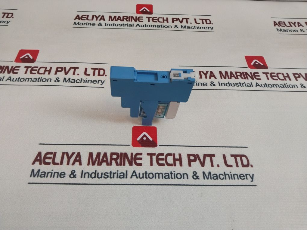 Finder 95.05 Power Relay With 40.52 Socket 24V Dc