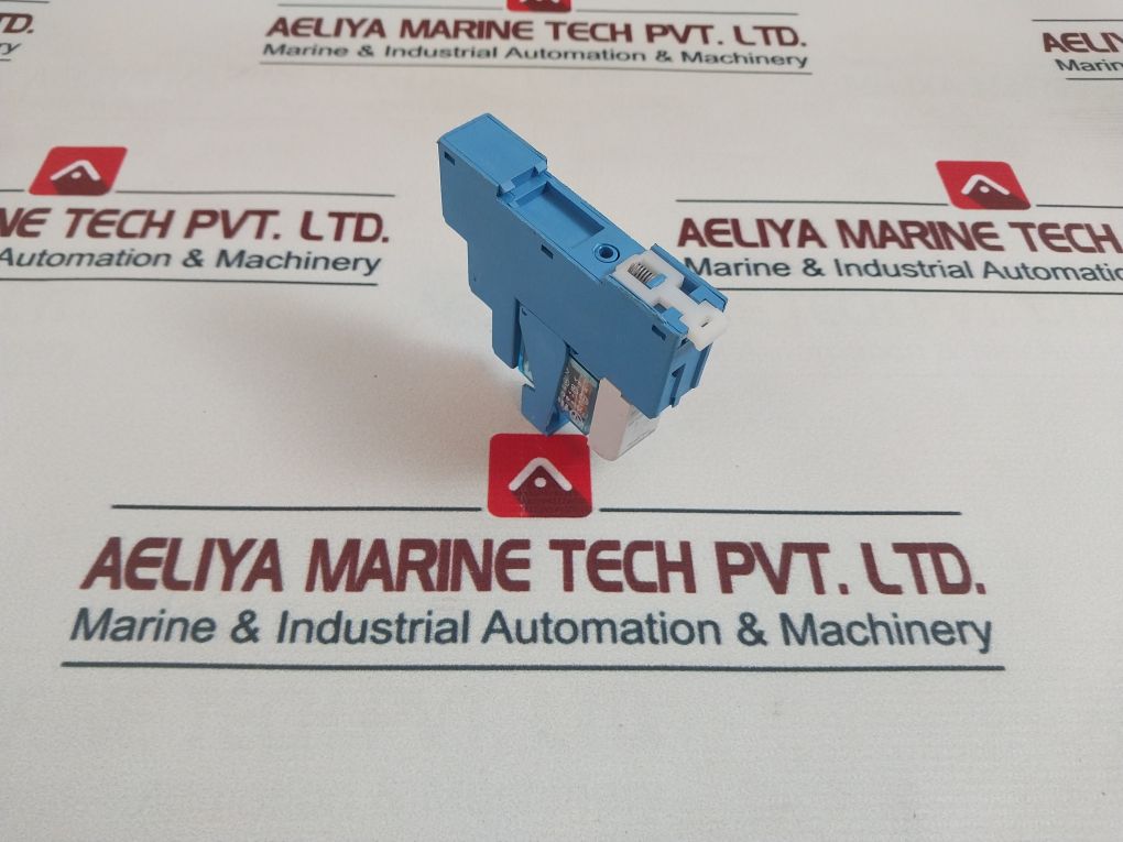 Finder 95.05 Power Relay With 40.52 Socket 24V Dc