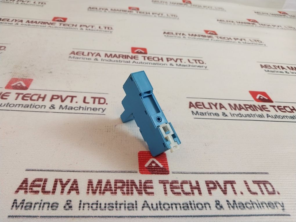 Finder 95.05 Relay Socket