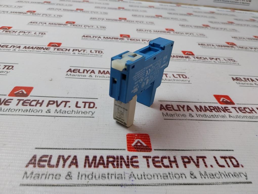 Finder 95.05 Relay Socket 250V