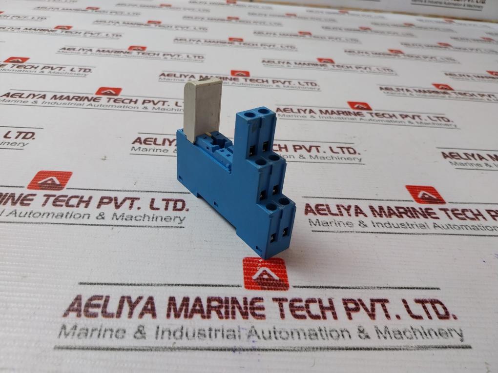 Finder 95.05 Relay Socket 250V