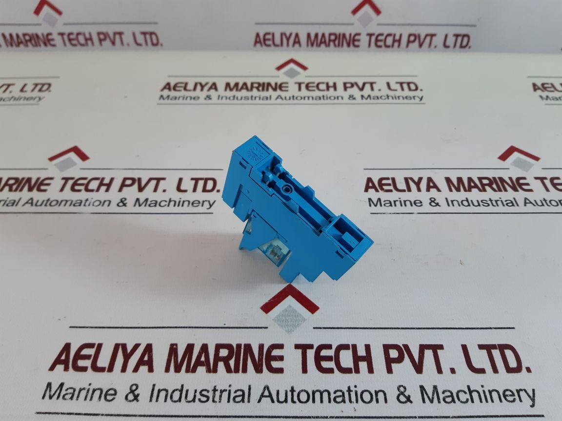 Finder 95.95.1 + 40.52 Relay Base