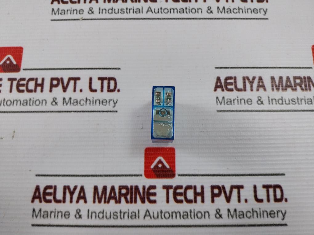 Finder 95.95.3 Relay With Socket 40.52 S, 8A 250V