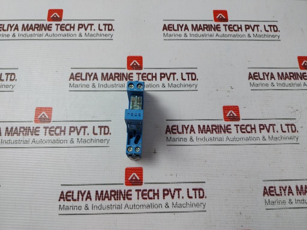 Finder 95.95.3 Relay With Socket Base 40.52.7.024.0000