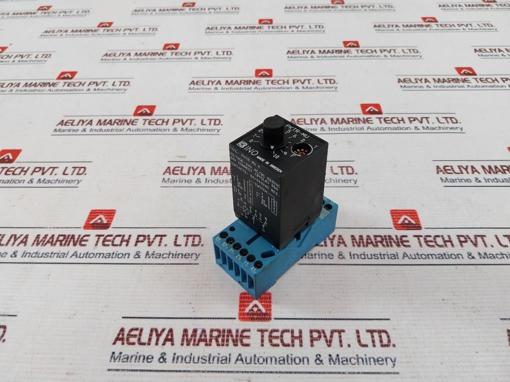 Finder Varitec Pktr-mu K Timer W/ Socket 90.73 5A 240Vac