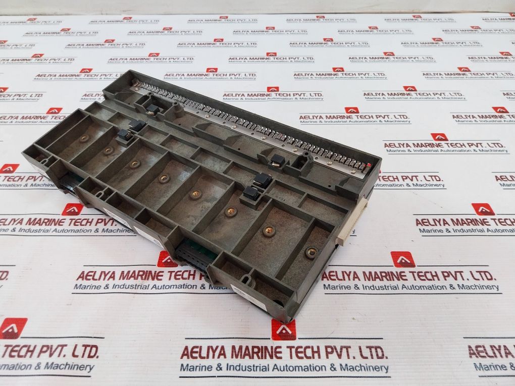 Fisher-rosemount 12P0818X072 8-wide Car W/Shield Field Circuit Power