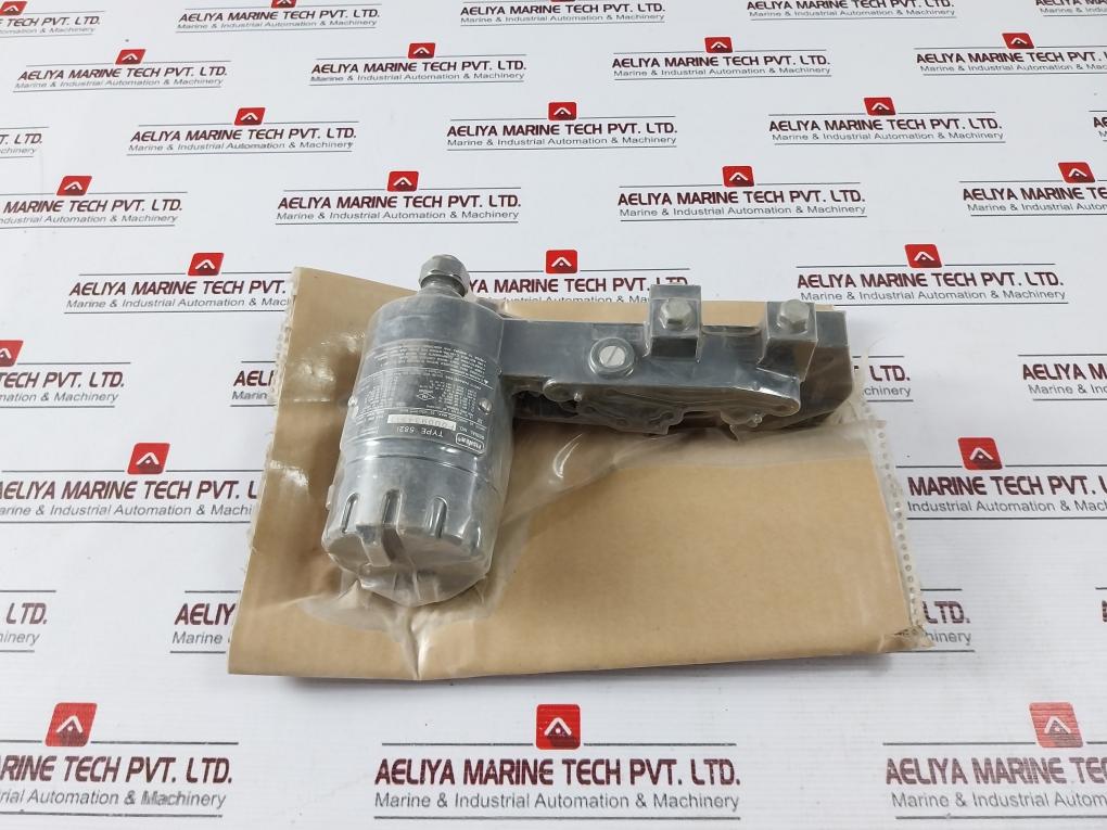 Fisher 582I Electro-pneumatic Converter