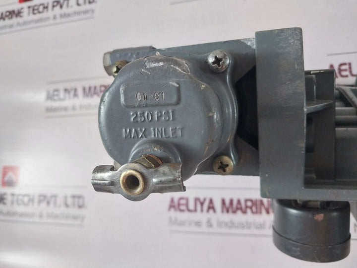 Fisher Control 67Cfr-600 Pressure Regulator 250 Psi