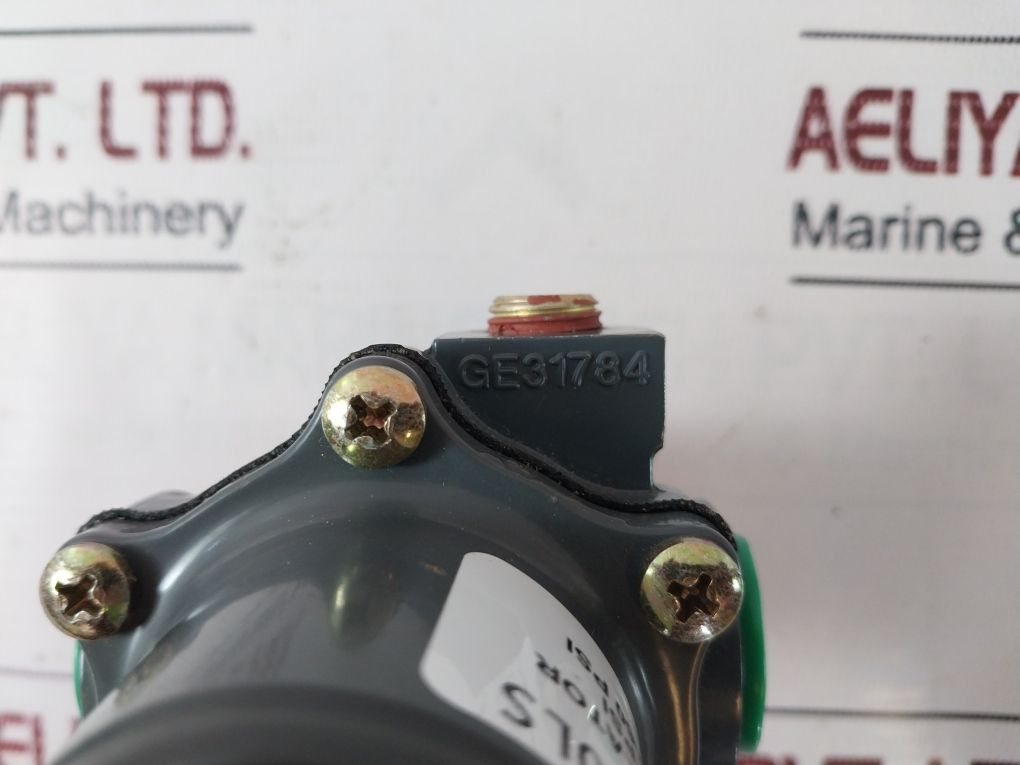 Fisher Controls 67D Pressure Regulator 0-60 Psi