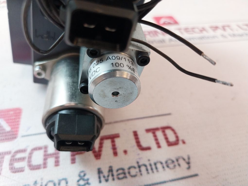 Fluid Team Hm2/030601 24 Vdc Series: 2