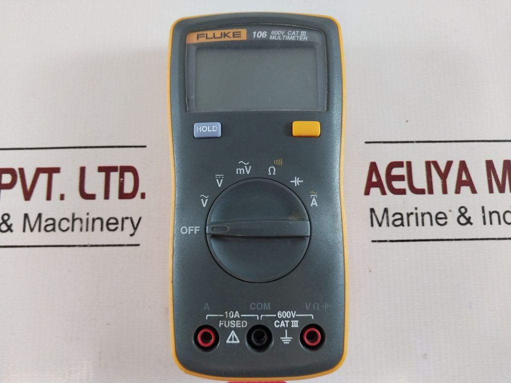 Fluke 106 Handheld Digital Multimeter