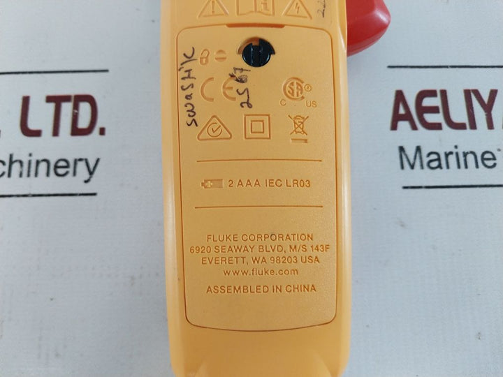 Fluke 302+ Clamp Meter
