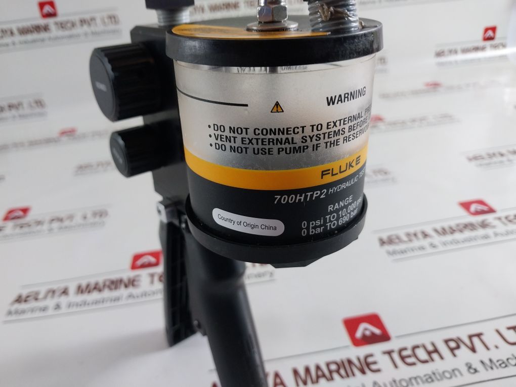 Fluke 700G Pressure Gauge With 700Htp2 Hydraulic Test Pump