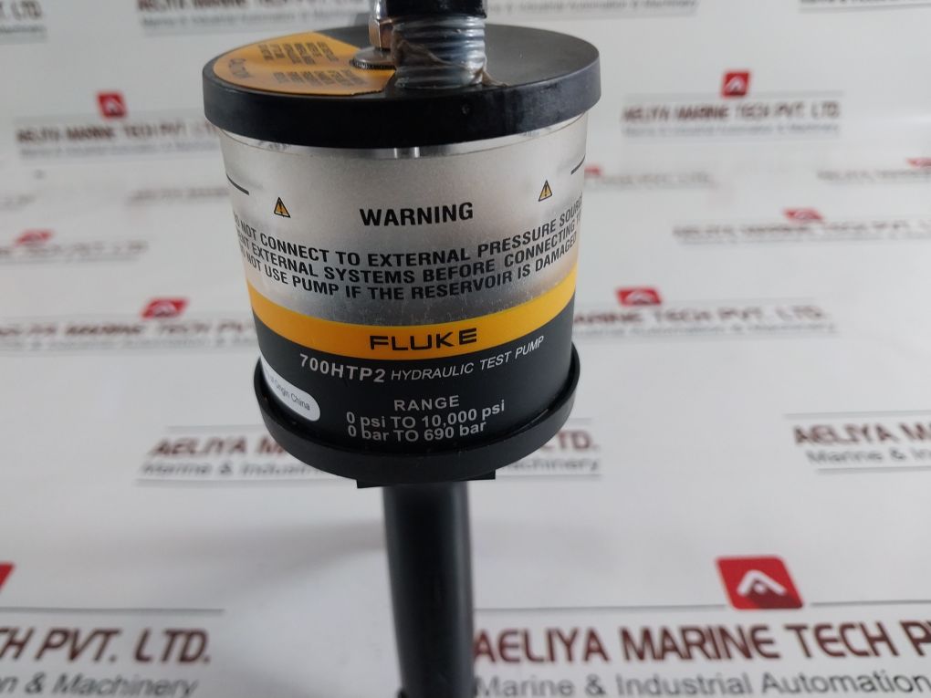 Fluke 700G Pressure Gauge With 700Htp2 Hydraulic Test Pump