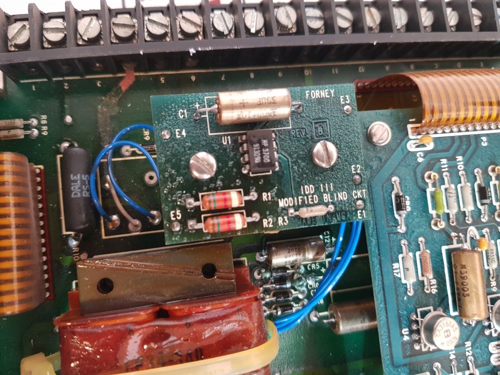 Forney D-351373-01 Flame Detector Amplifier +50 Vdc