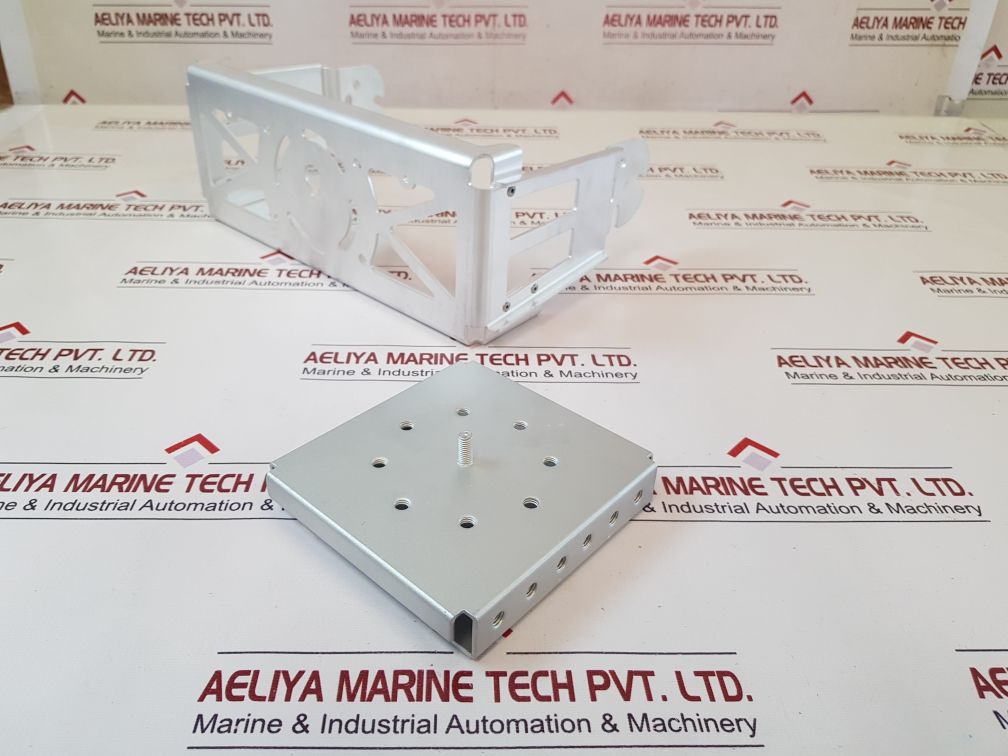 Foxconn 700-23935-01 Mounting Bracket Set 700-35299-01