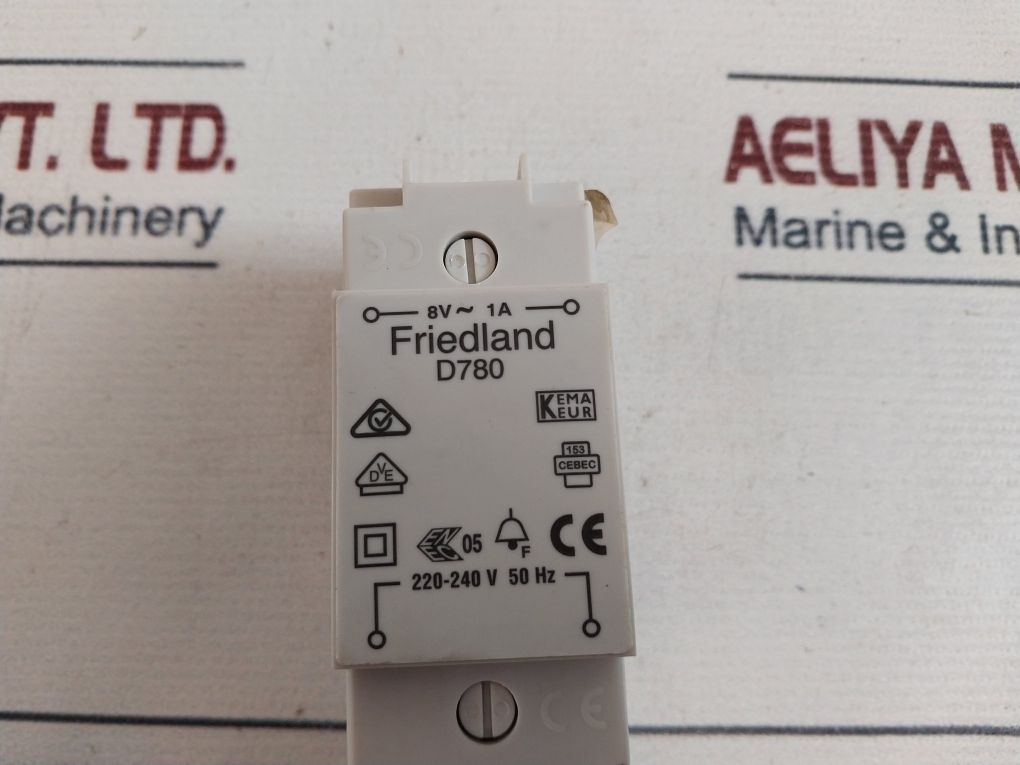 Friedland D780 Transformer 8V 1.0A