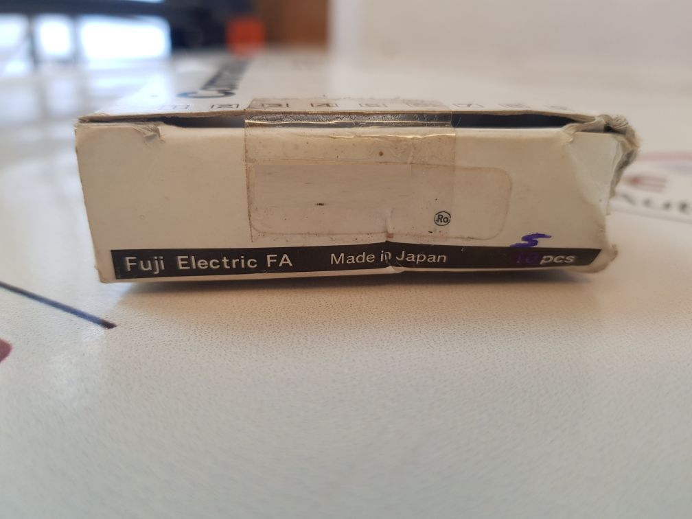 Fuji Electric Ah16P-tgl Pushbutton Switch
