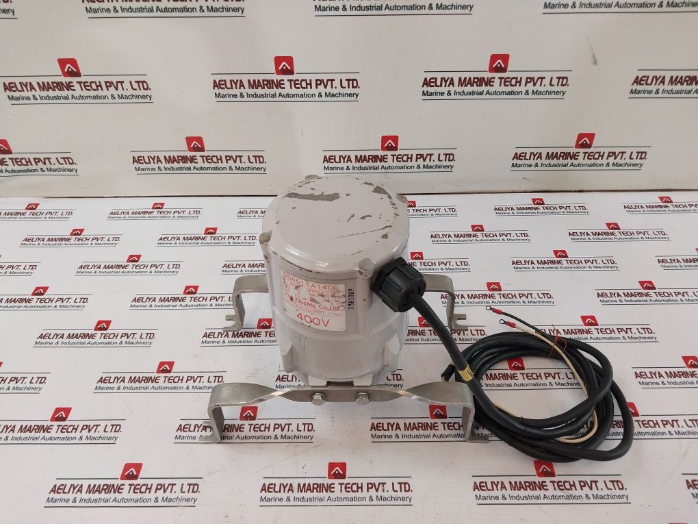 Fuji Electric Aprek91S-4 Motor With Mounting 415/440 Volt (Not Working)