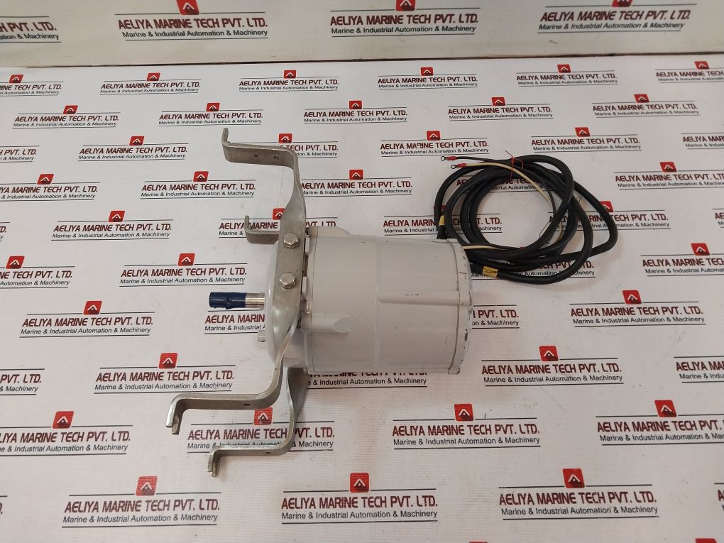 Fuji Electric Aprek91S-4 Motor With Mounting 415/440 Volt (Not Working)