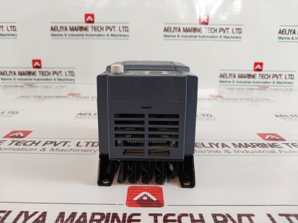 Fuji Electric Frn0.4C1S-7A Frequency Converter