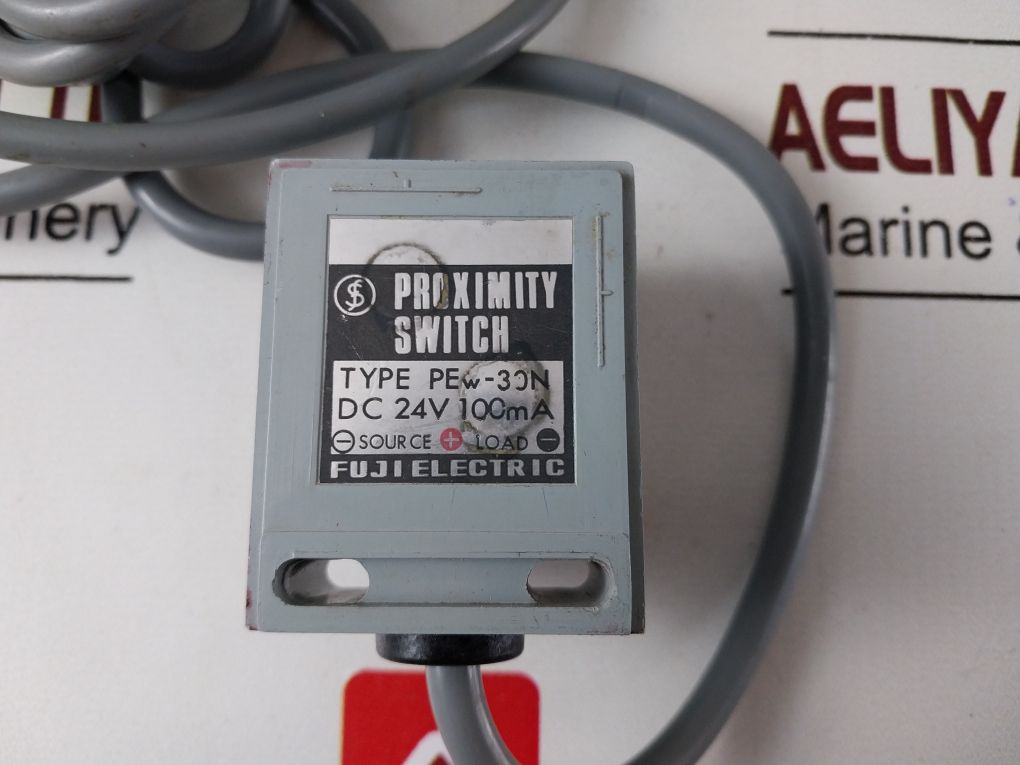 Fuji Electric Pew-30N Proximity Switch