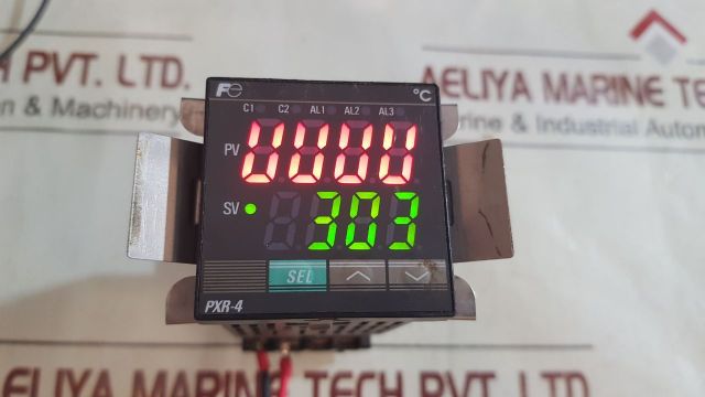 Fuji Electric Pxr4Tas1-0V000 Temperature Controller 100-240Vac 50/60Hz