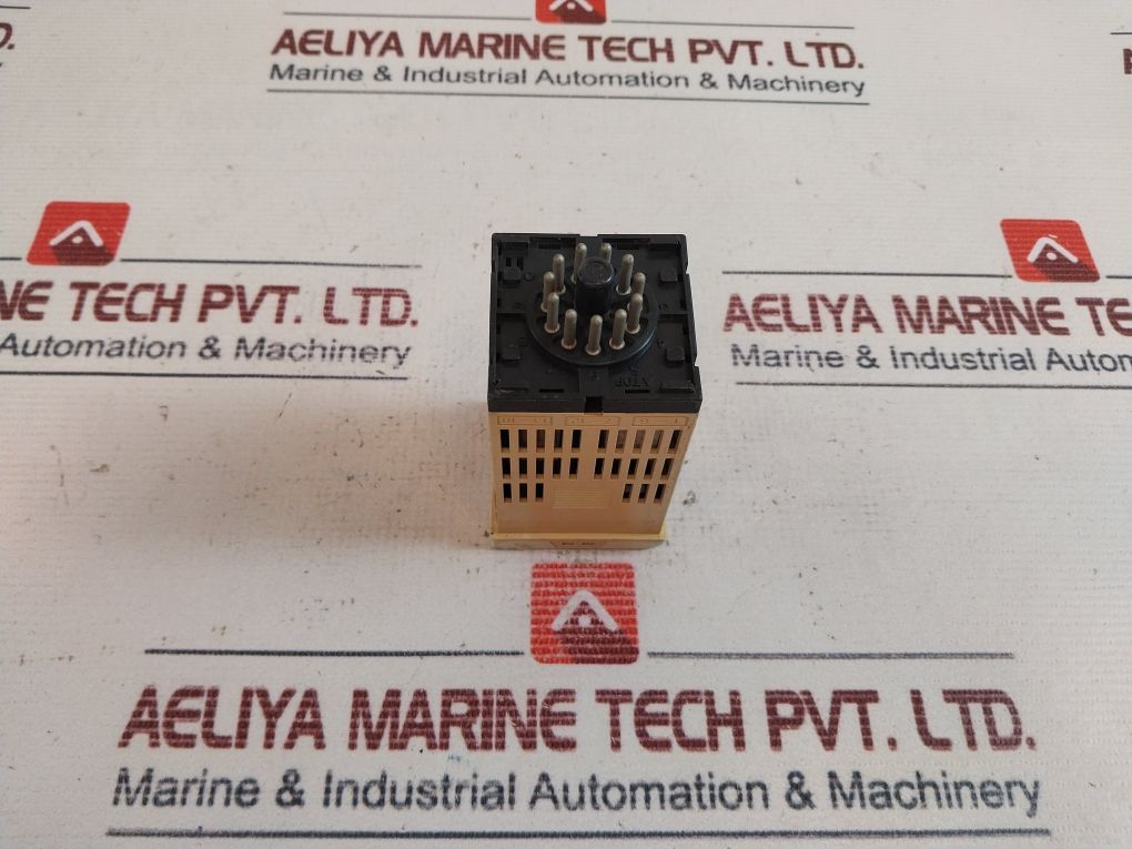 Fuji Electric Pxr4Tas1-1V5W0 Temperature Controller