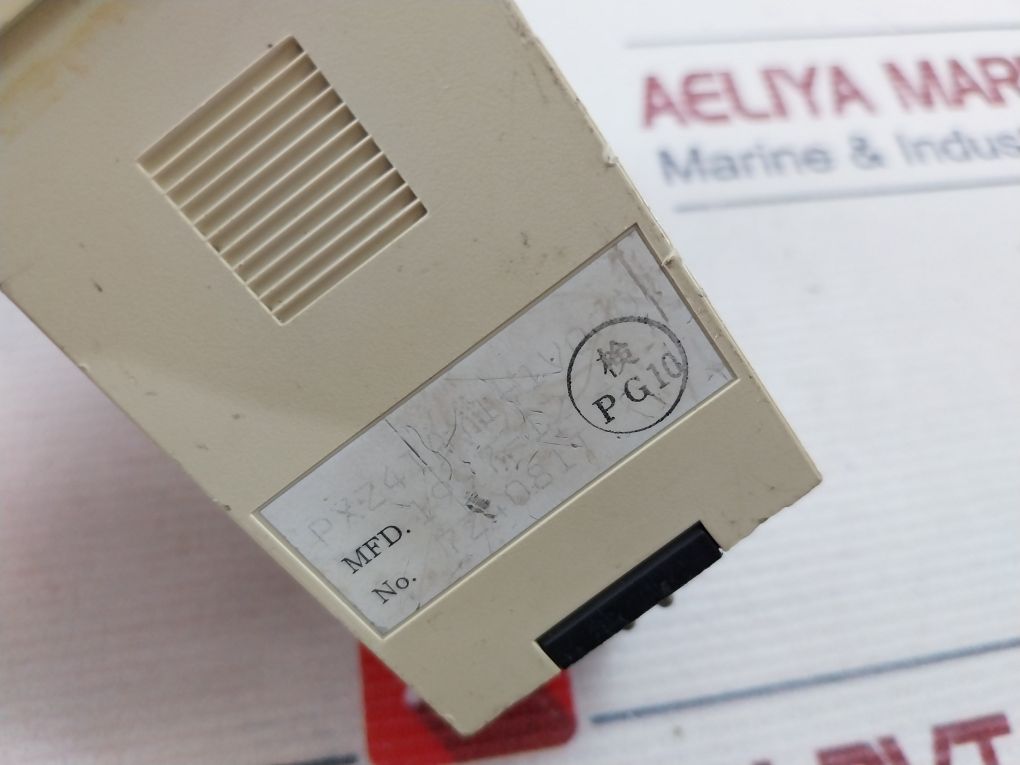 Fuji Electric Pxz-4 Temperature Conotroller 50/60Hz