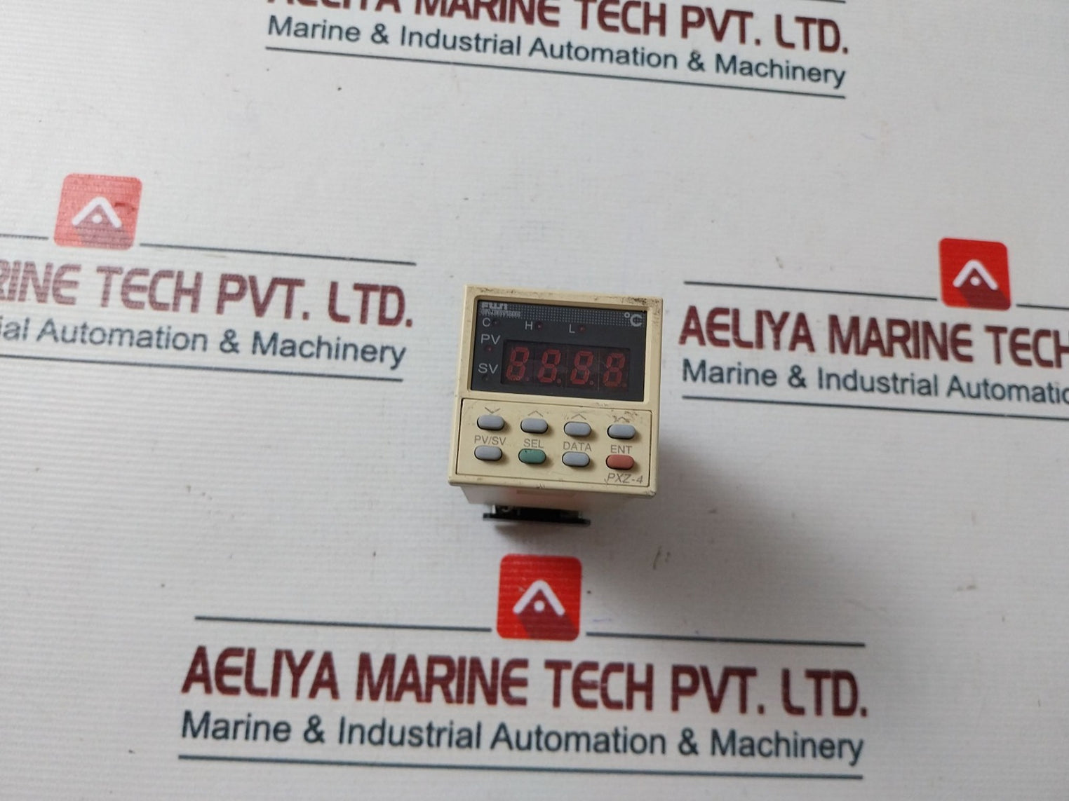 Fuji Electric Pxz-4 Temperature Controller 100-240 Vac