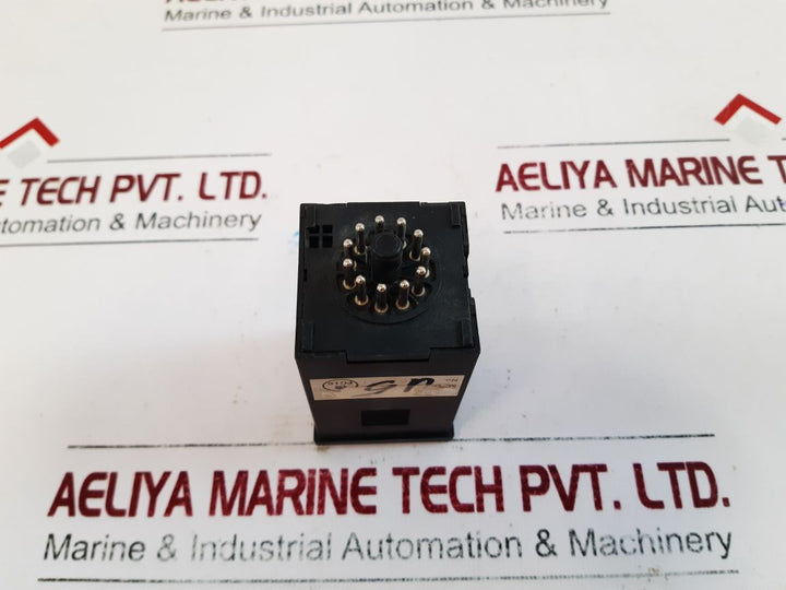 Fuji Electric Pxz-4 Temperature Controller 100-240Vac
