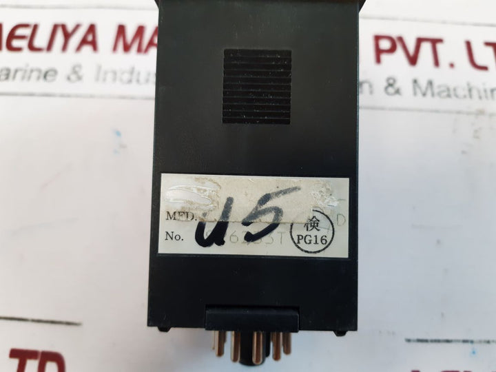 Fuji Electric Pxz-4 Temperature Controller 100-240Vac
