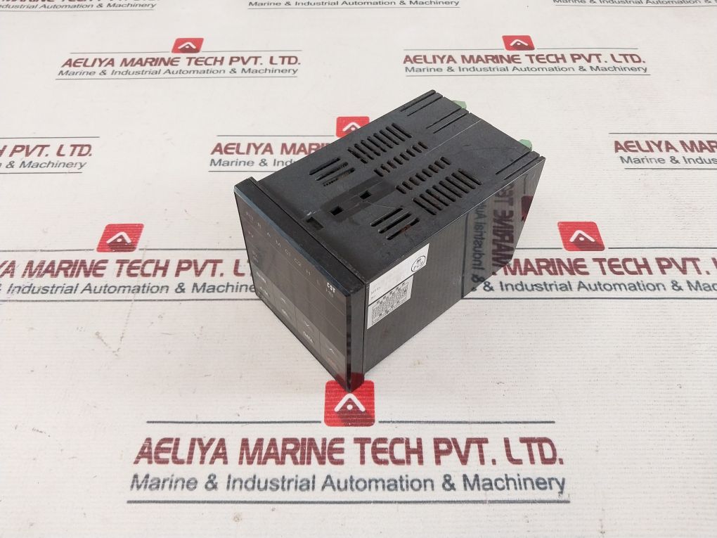 Fuji Electric Pyh9A302-0Yyby Temperature Controller