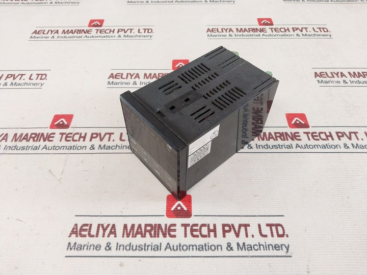 Fuji Electric Pyh9A302-0Yyby Temperature Controller