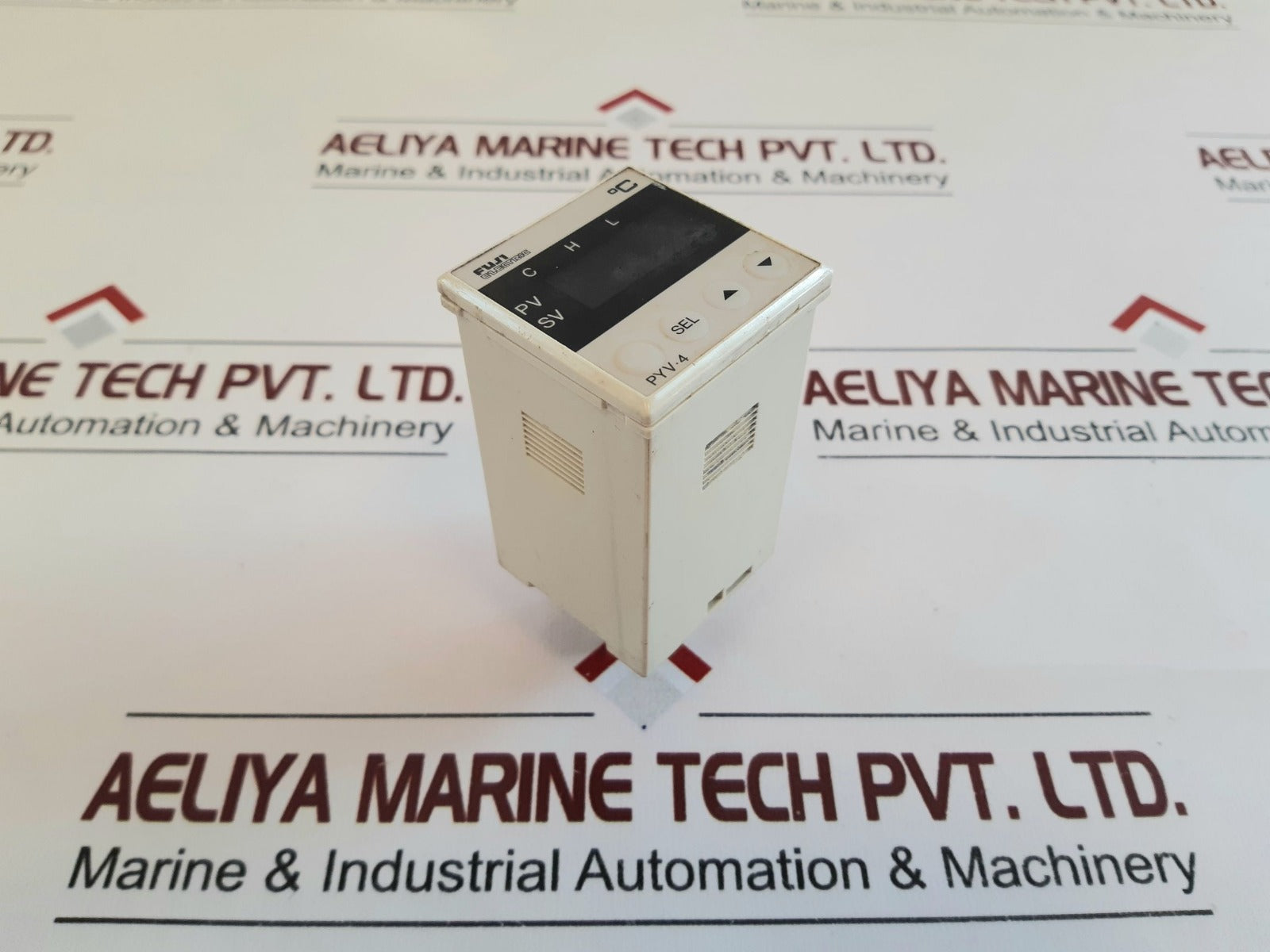 Fuji Pyv4Tay1-0Y Temperature Controller Pyv-4