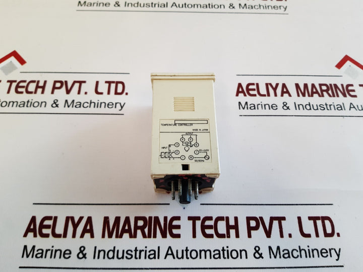 Fuji Pyv4Tay1-0Y Temperature Controller Pyv-4