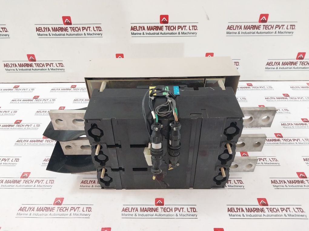 Fuji Electric Sa803R 3P Motor Operating Mechanism 800A Ac600V Dc250V