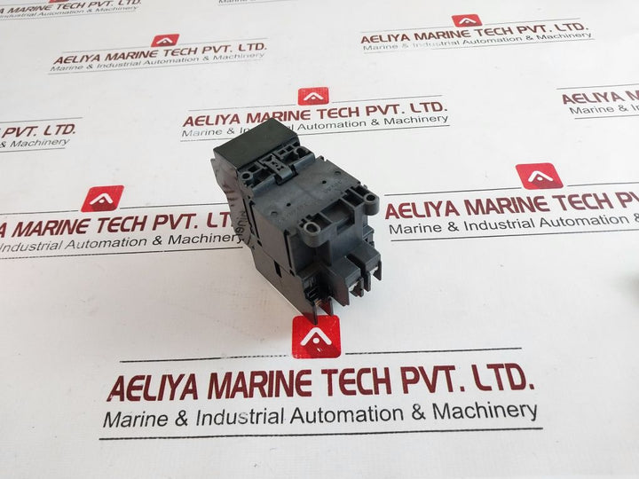 Fuji Electric Sc-05 [13] Contactor With Tr-0N 100V 50Hz 100-110V 60Hz