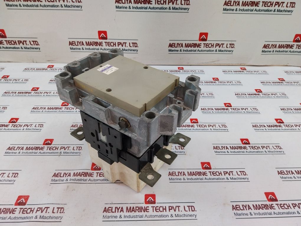 Fuji Electric Sc-10N [220] Magnetic Contactor 380-450V 50/60Hz
