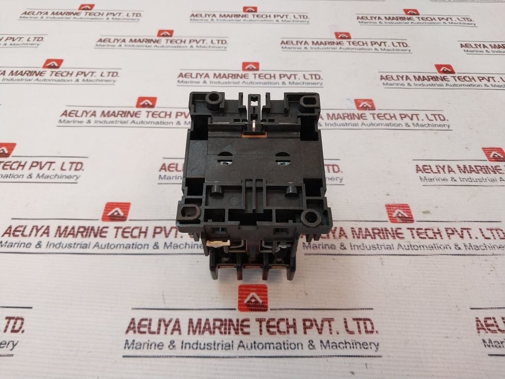 Fuji Electric Sc-2N Magnetic Contactor 4Nc1Q0