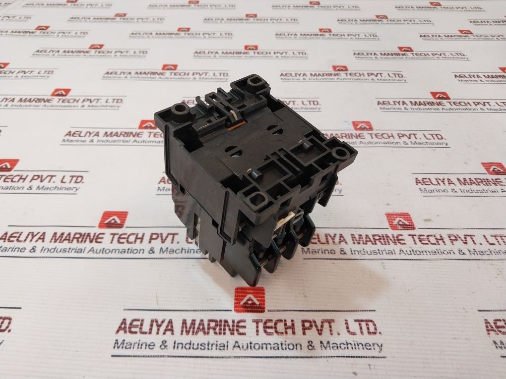 Fuji Electric Sc-2N Magnetic Contactor 4Nc1Q0